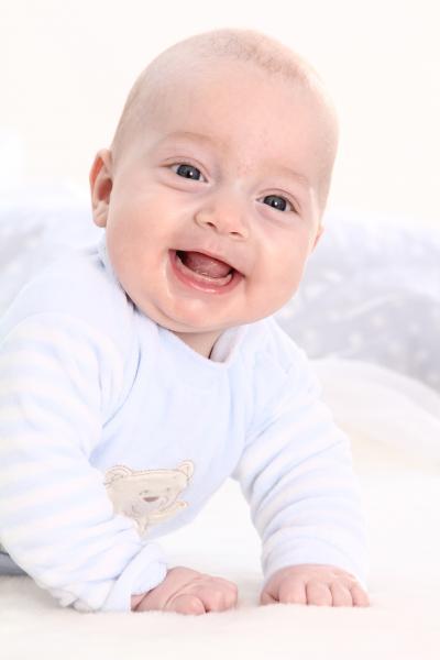 Bild zu Jetzt ist mein kleiner schon 6 Monate - Frühchen - für Eltern mit frühgeborenen Babys