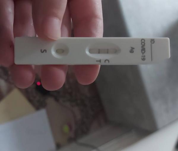 Bild zu Schnelltest bzw selbsttest positiv - Coronavirus - Schwangerschaft, Baby, Kinder und Familie