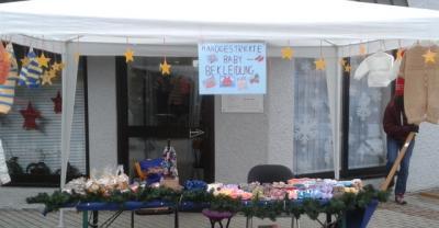 Bild zu Adventsmarktstand - Forum und Treffpunkt für Omas