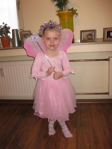 Bild zu gleich gehts los,ik freu mir und meine kleine feiert schon - Alleinerziehend - Forum für alleinerziehende Eltern