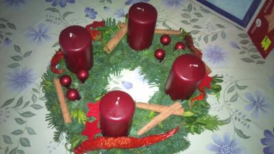 Bild zu Adventskranz-Spam - Alleinerziehend - Forum für alleinerziehende Eltern