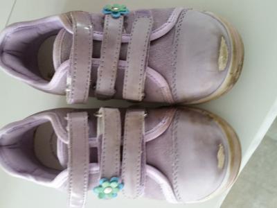 Bild zu Suche KiTa - geeignete Schuhe! Oder sehen eure auch immer so aus? - Kigakids