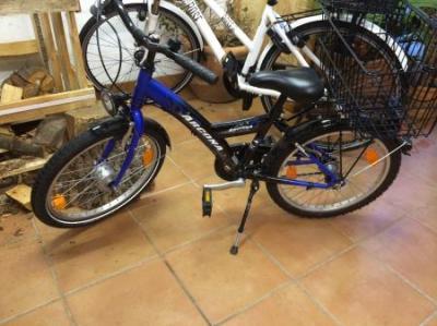 Bild zu Verkaufe 20" Fahrrad blau/schwarz *sehr gut erhalten* 3-Gang-Schaltung - Grundschule - Forum
