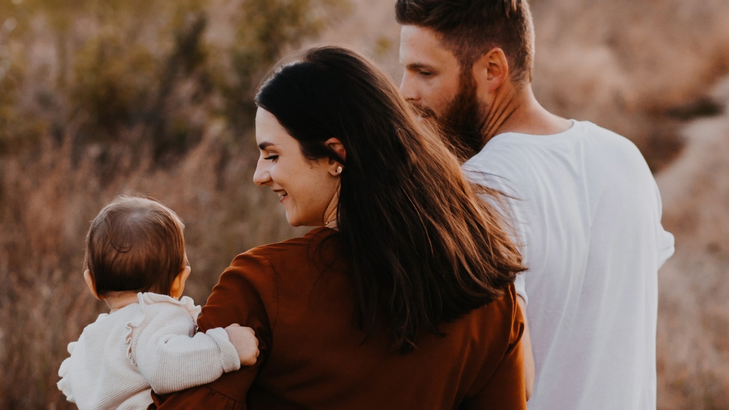 familie mit kleinkind