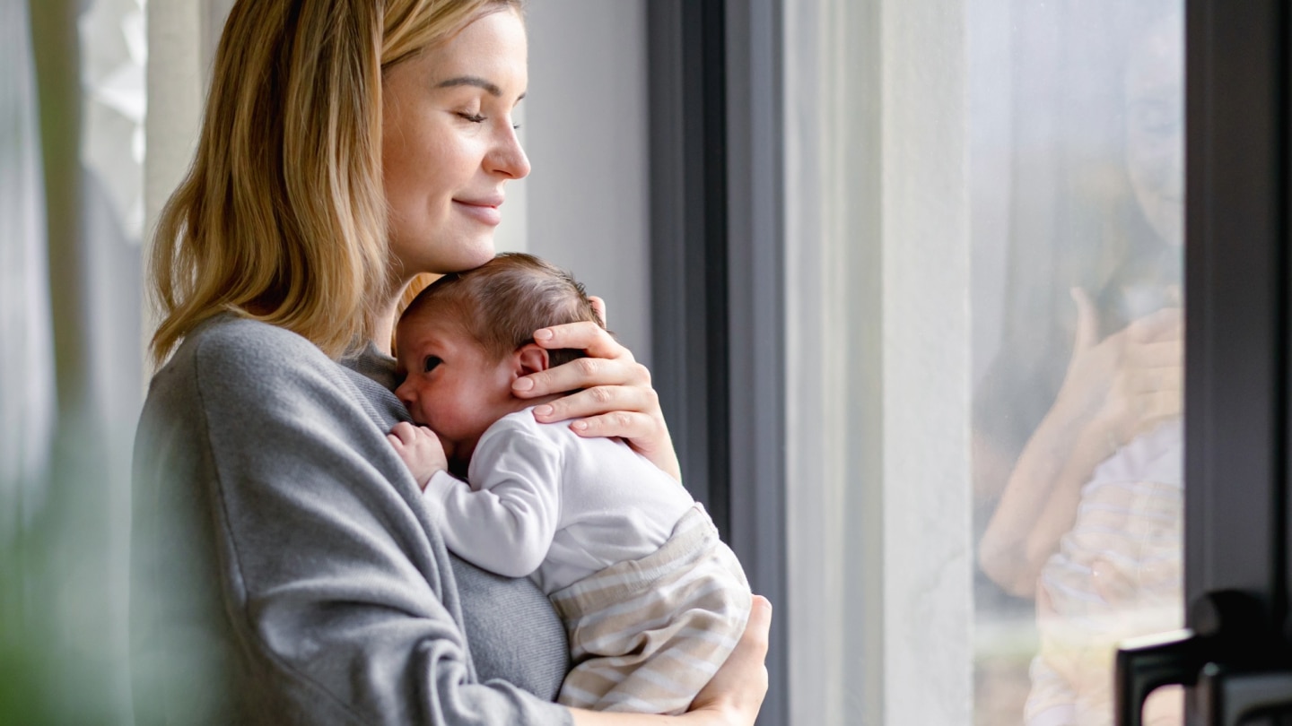 mama mit kleinem baby