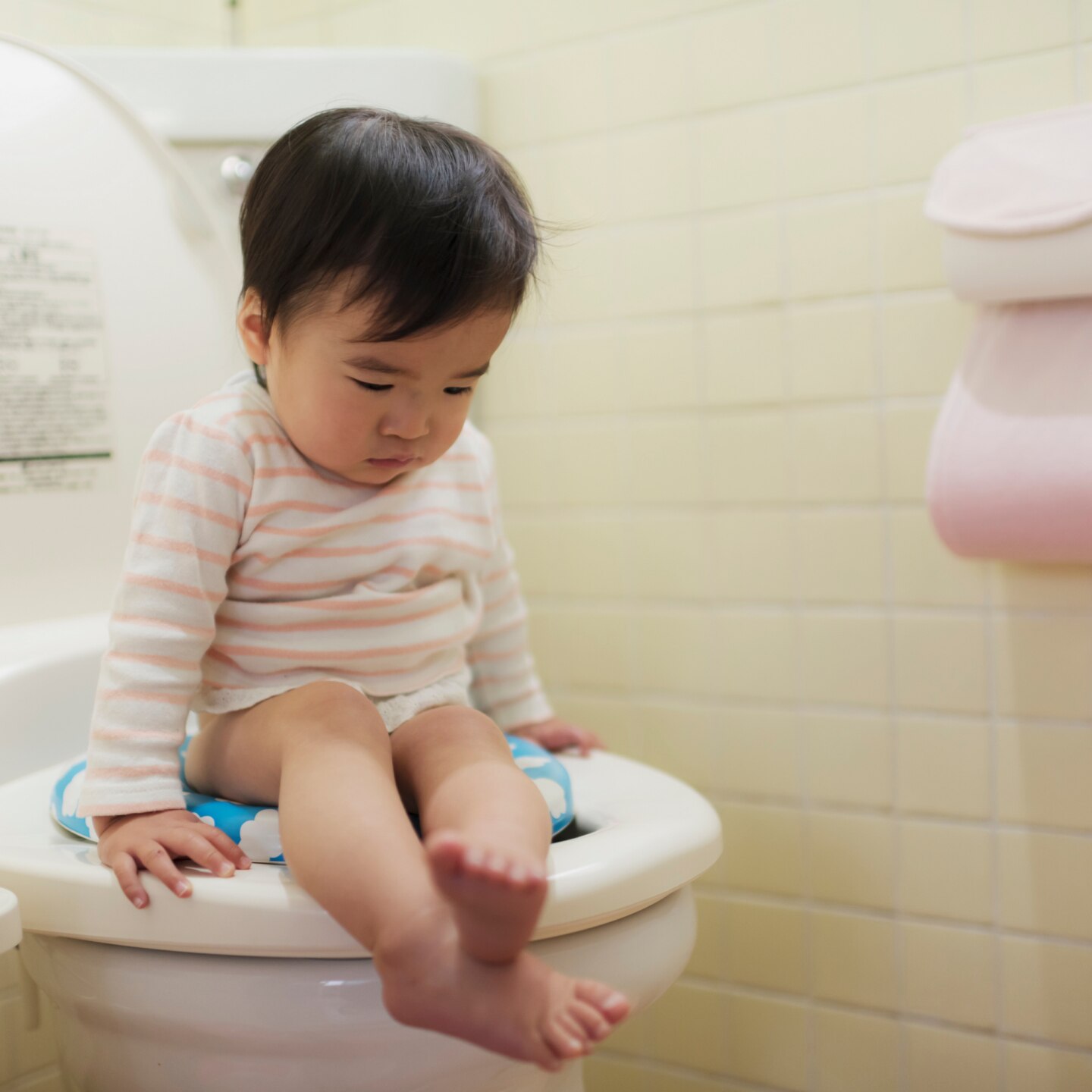 Kind auf dem Töpfchen