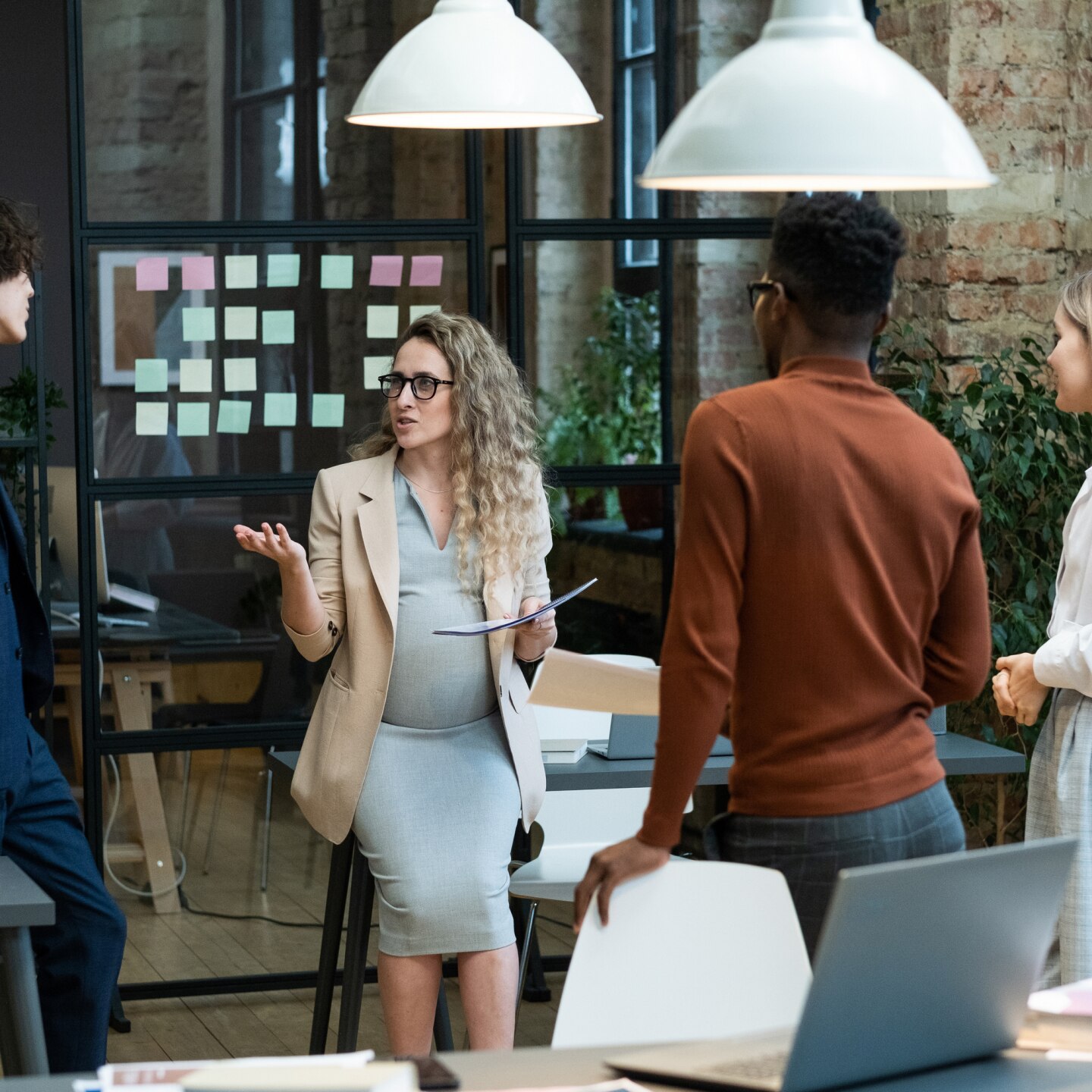 Schwangere bei der Arbeit