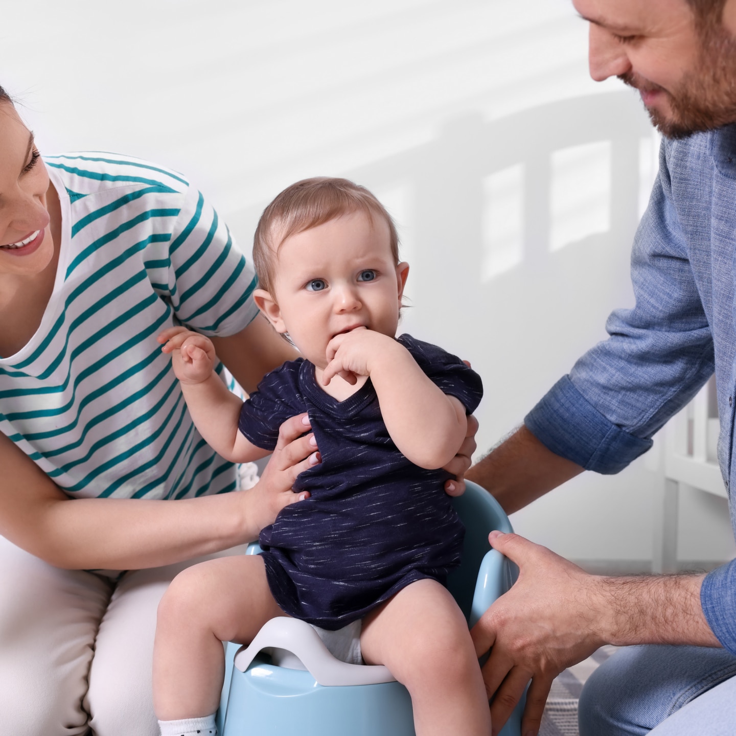 Baby auf dem Töpfchen