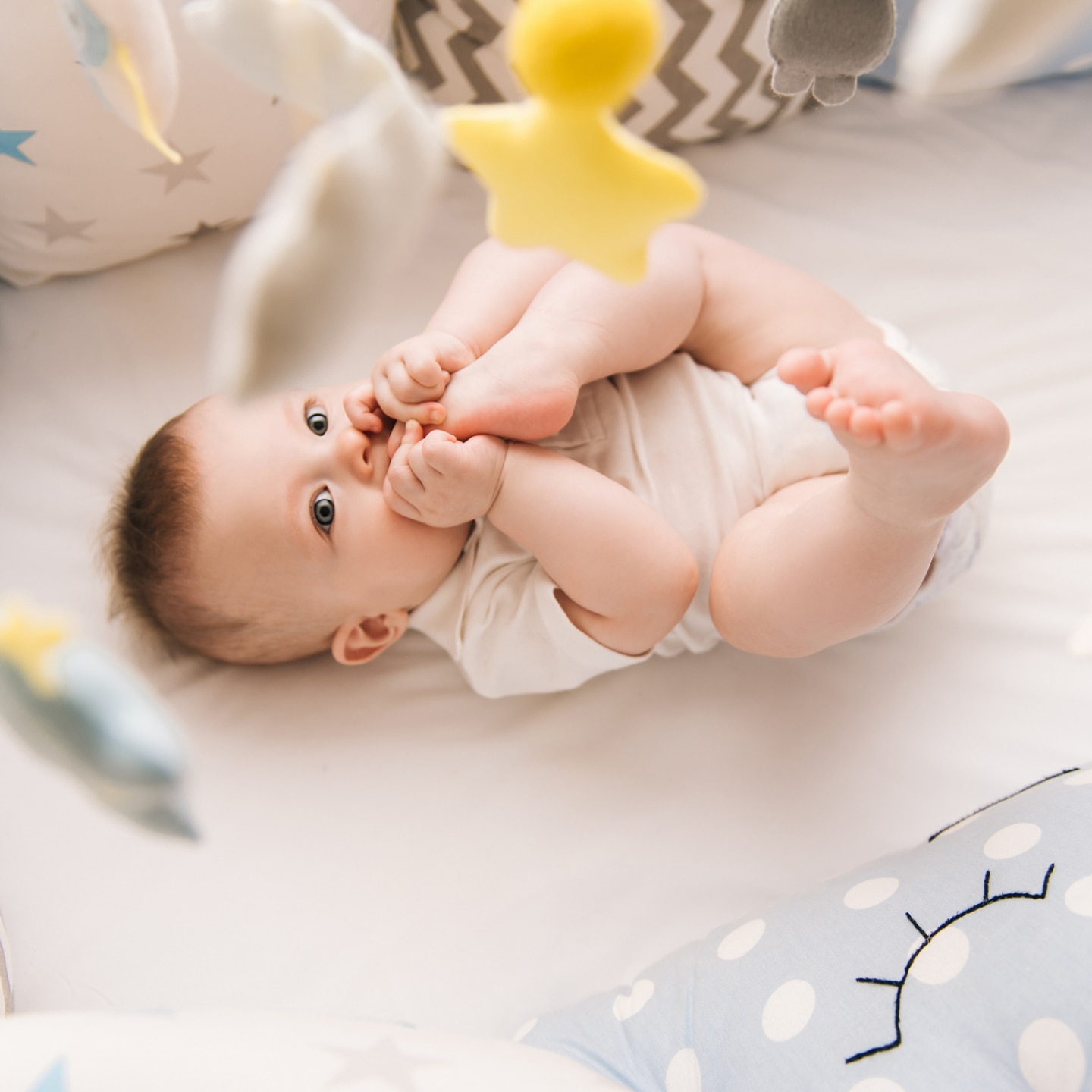 baby-im-beistellbett