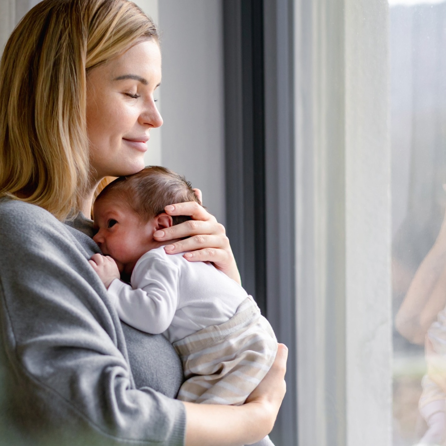 mama mit kleinem baby
