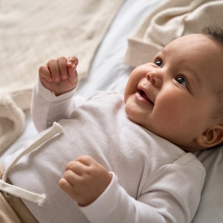 Baby liegt