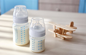 Babys Ernährung mit Milch